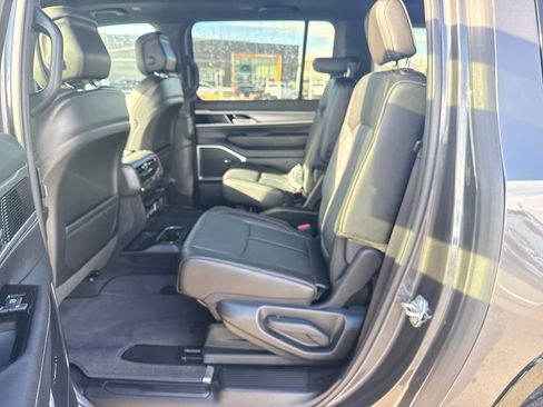 New 2026 Jeep Grand Wagoneer L 4WD image 27