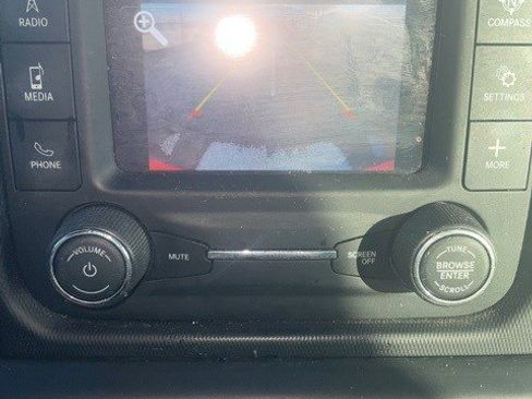 Used 2020 Jeep Gladiator Sport w/ Quick Order Package 24S image 11