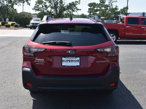 Used 2024 Subaru Outback Premium AWD/4WD image 6