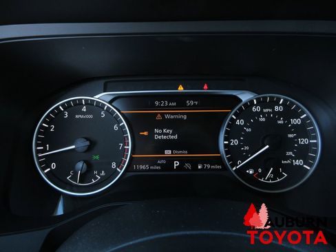 Used 2025 Nissan Pathfinder S image 13