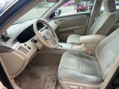 Used 2010 Toyota Avalon XL FWD image 18