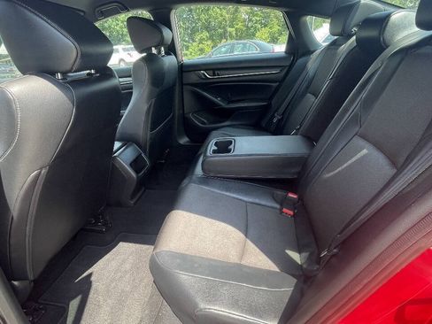 Used 2018 Honda Accord Sport image 13