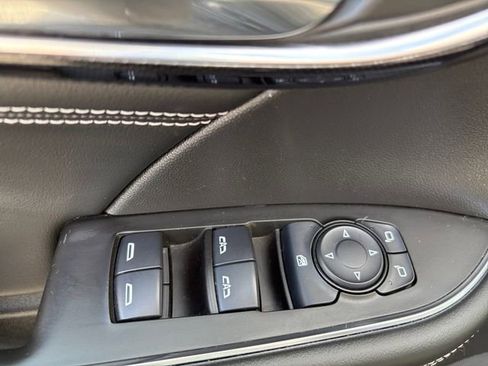 Used 2021 Buick Envision Preferred image 11