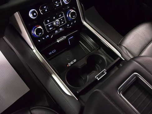 Used 2024 GMC Yukon Denali image 23