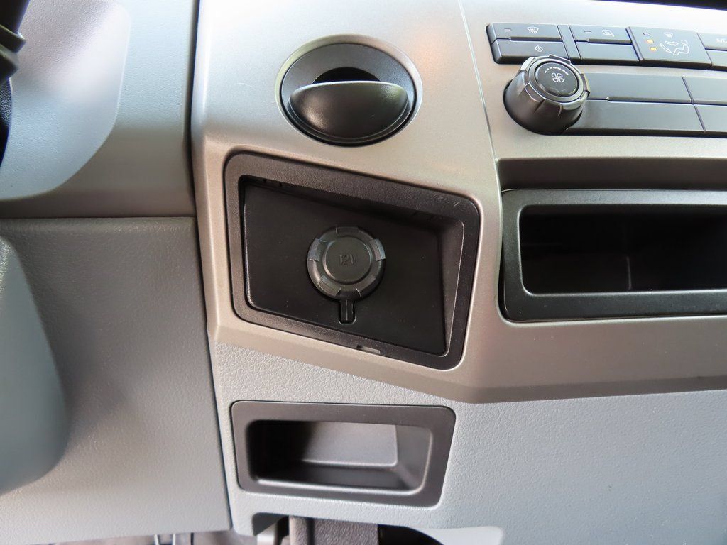 Used 2022 Ford F750 2WD Regular Cab Super Duty image 8