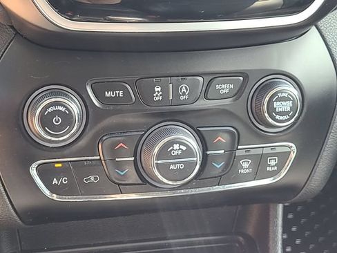 Used 2019 Jeep Cherokee Limited w/ Technology Group AWD/4WD image 20