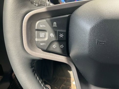 Used 2025 Ford Bronco Badlands image 19