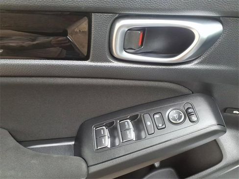Used 2022 Honda Civic EX image 11