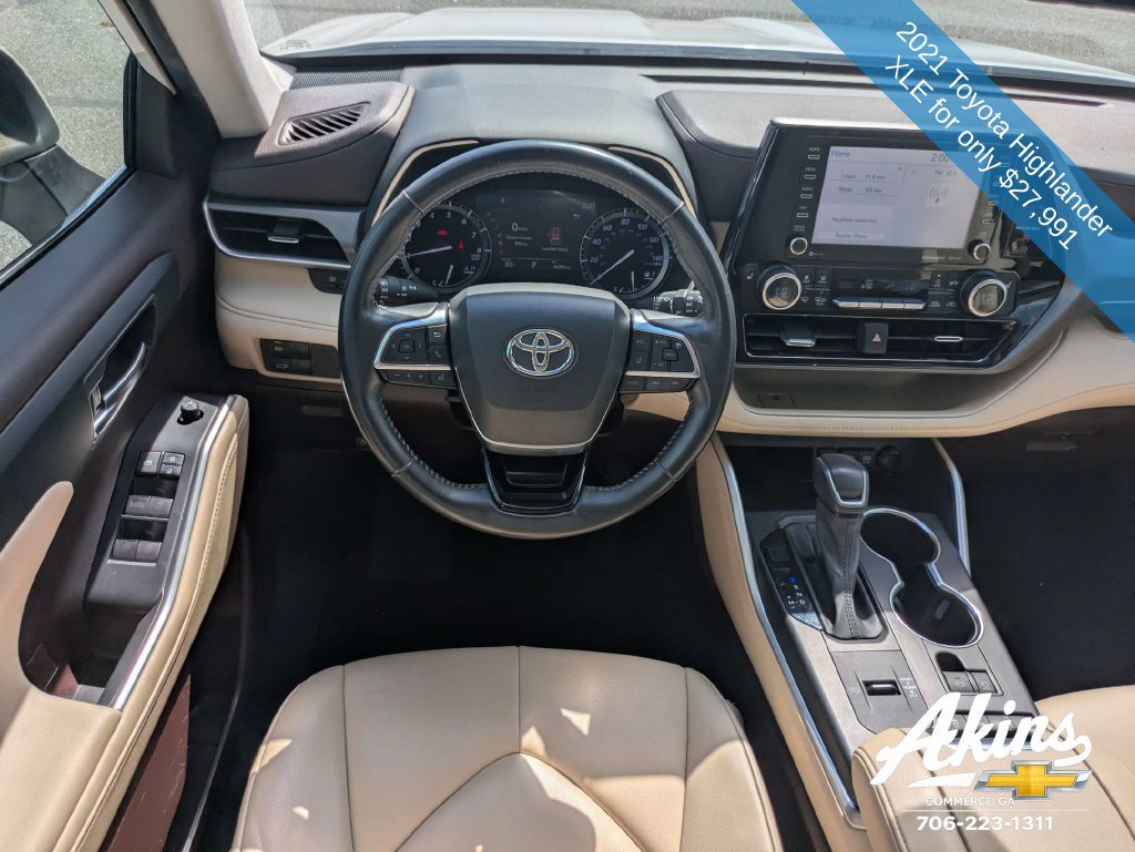Used 2021 Toyota Highlander XLE FWD image 17