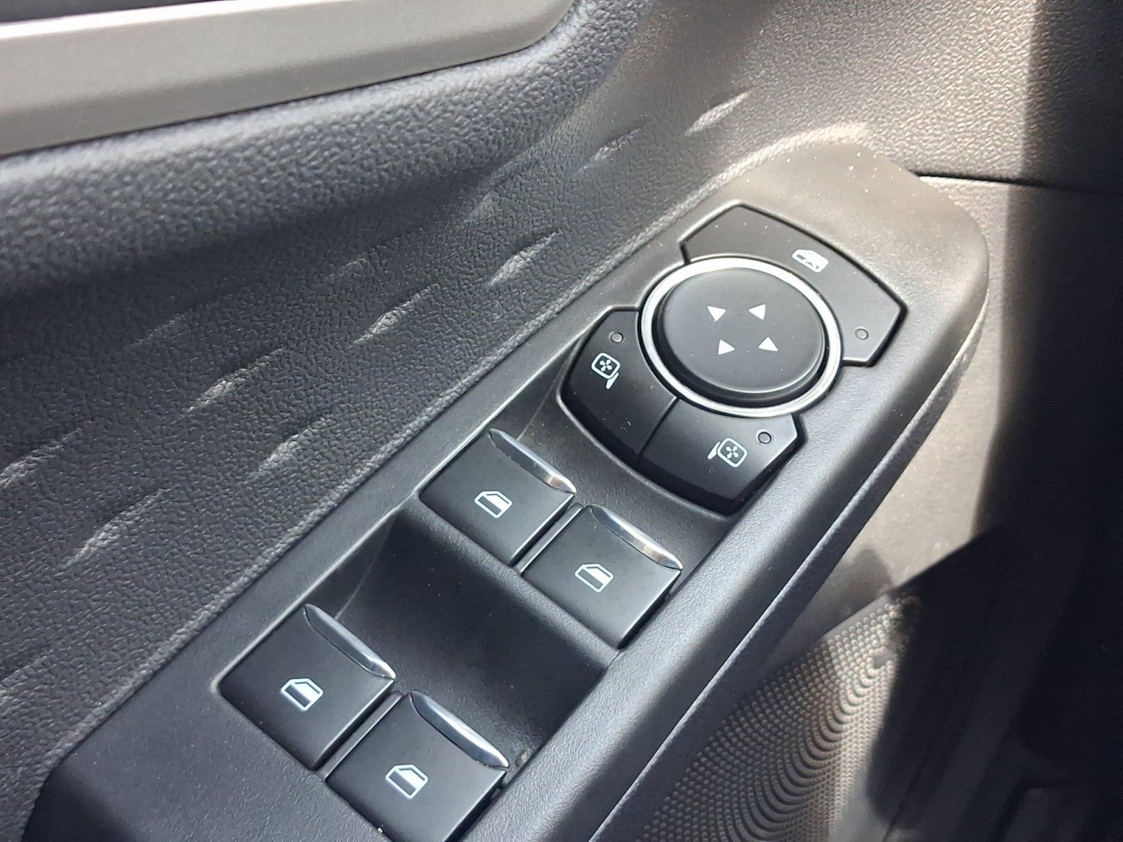 Used 2020 Ford Escape SE AWD/4WD image 13