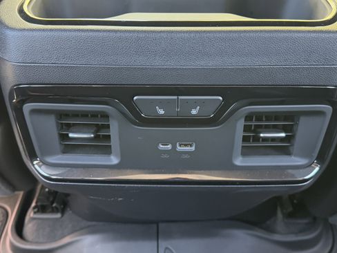 Used 2022 GMC Sierra 1500 AT4 w/ AT4 Premium Package image 25