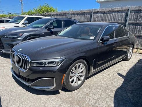 Used 2020 BMW 740i xDrive w/ Cold Weather Package AWD/4WD image 2