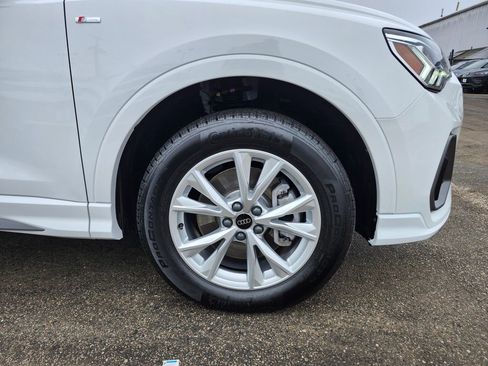 Used 2025 Audi Q3 2.0T Premium w/ Convenience Package image 16