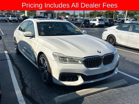 Used 2016 BMW 750i xDrive AWD/4WD image 1