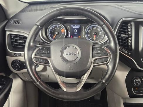 Used 2020 Jeep Cherokee Latitude Plus w/ Comfort/Convenience Group AWD/4WD image 22