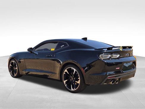 Used 2023 Chevrolet Camaro LT RWD image 8