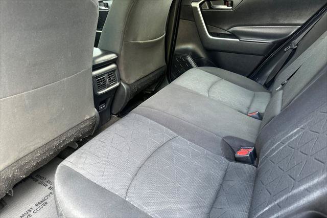 Certified 2022 Toyota RAV4 XLE w/ Convenience Package FWD image 4