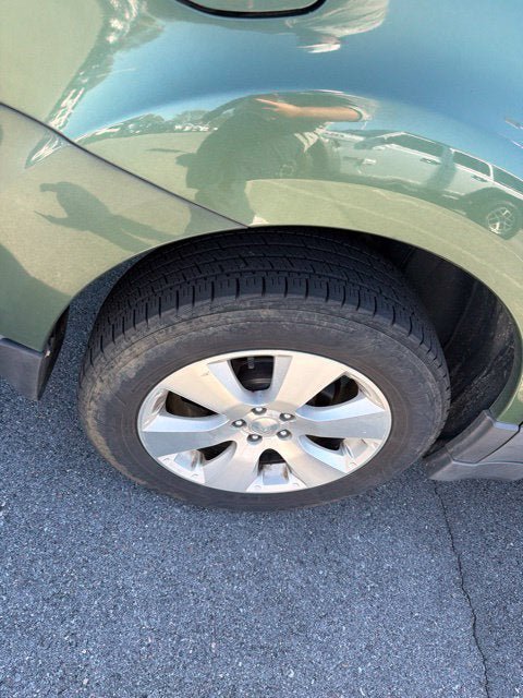 Used 2010 Subaru Outback 3.6R Limited AWD/4WD image 6