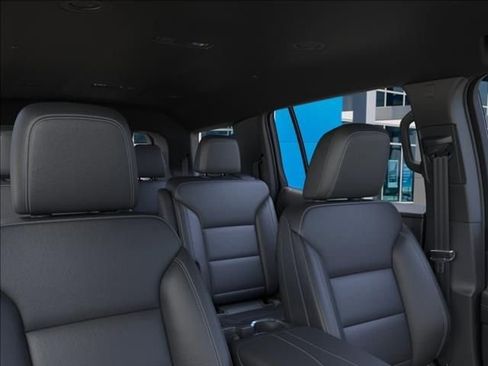 New 2026 Chevrolet Traverse LT w/ Driver Confidence Package FWD image 24
