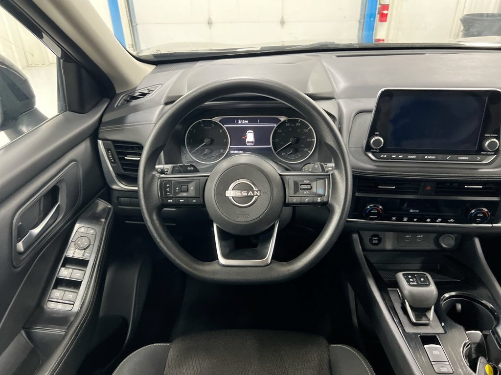 Used 2024 Nissan Rogue SV FWD image 11