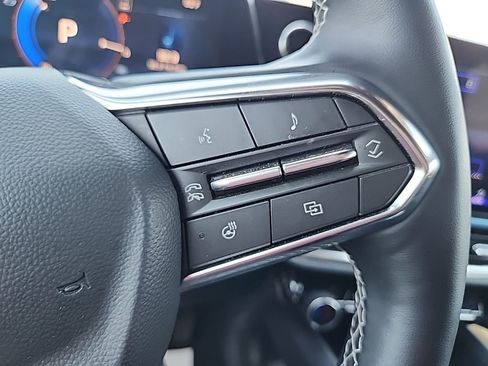 Certified 2025 Chevrolet Equinox EV LT w/ Convenience Package image 26