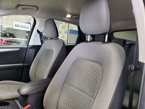 Used 2022 Ford Escape SE FWD image 16