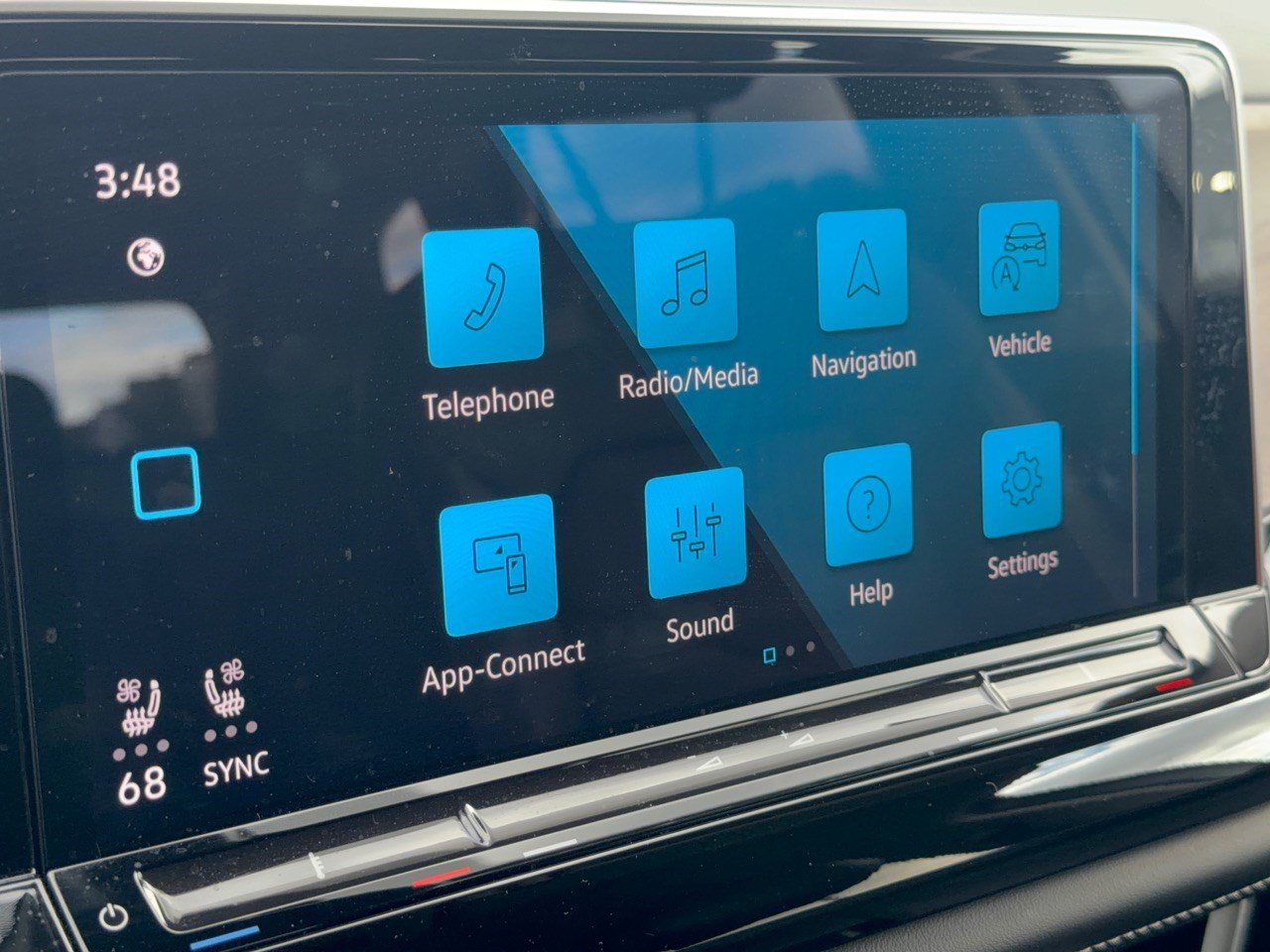 Certified 2024 Volkswagen Atlas SE AWD/4WD image 23