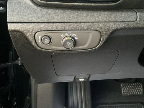 Used 2023 Chevrolet Bolt EUV LT w/ Redline Edition image 14