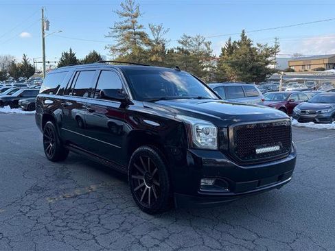 Used 2015 GMC Yukon XL Denali w/ Premium Package image 5