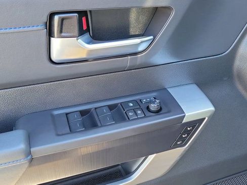 Used 2023 Toyota Tundra Platinum w/ Advanced Package image 18