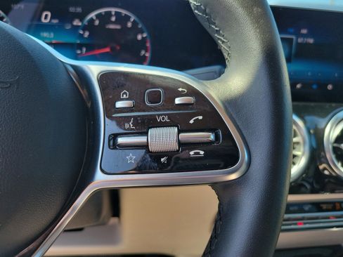 Certified 2023 Mercedes-Benz GLA 250 image 23