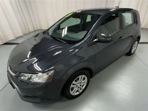 Used 2020 Chevrolet Sonic LT image 4