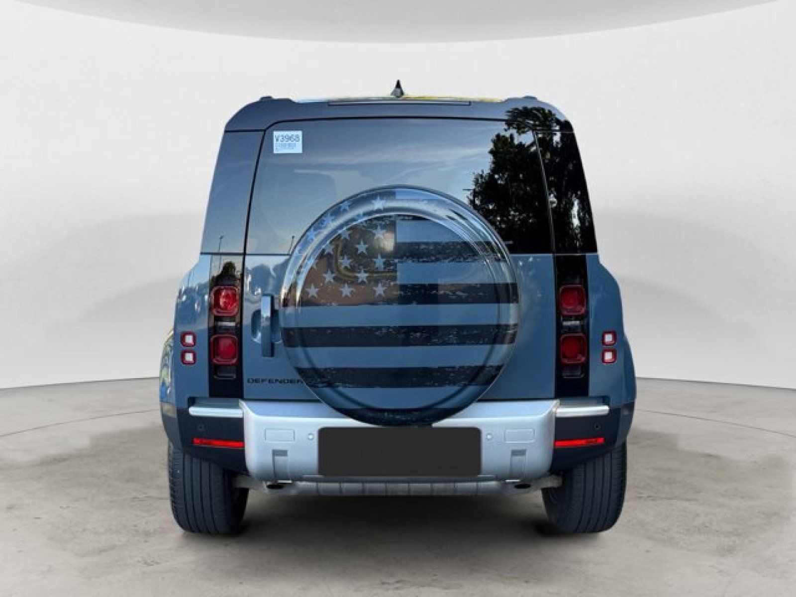 Certified 2024 Land Rover Defender 110 S AWD/4WD image 5