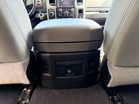 Used 2018 RAM 1500 Big Horn AWD/4WD image 34
