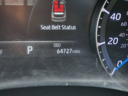 Used 2020 Toyota Highlander XLE image 26