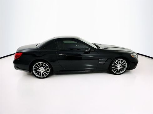 Used 2017 Mercedes-Benz SL 550 image 9