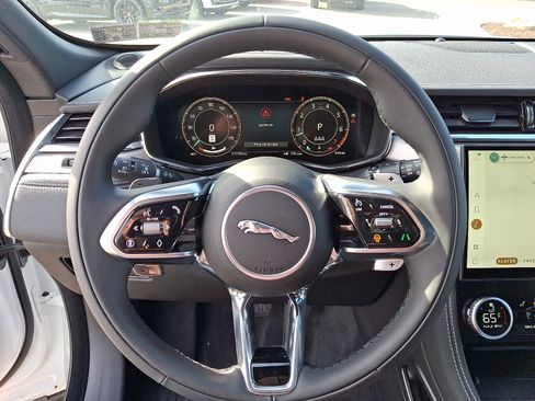 Used 2026 Jaguar F-PACE R-Dynamic S AWD/4WD image 17