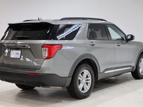 Used 2020 Ford Explorer XLT w/ Comfort Package AWD/4WD image 7