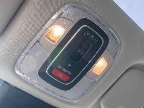 Used 2025 Hyundai Elantra SEL FWD image 28