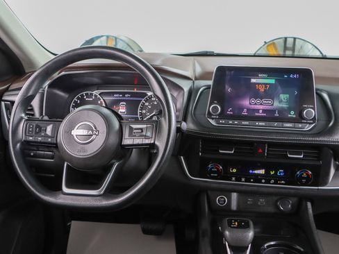 Used 2023 Nissan Rogue SV FWD image 17