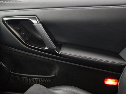 Used 2015 Nissan GT-R Premium AWD/4WD image 32