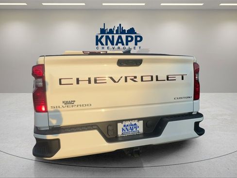 Used 2024 Chevrolet Silverado 1500 Custom image 2