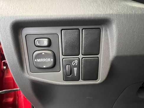 Used 2011 Toyota Prius image 20