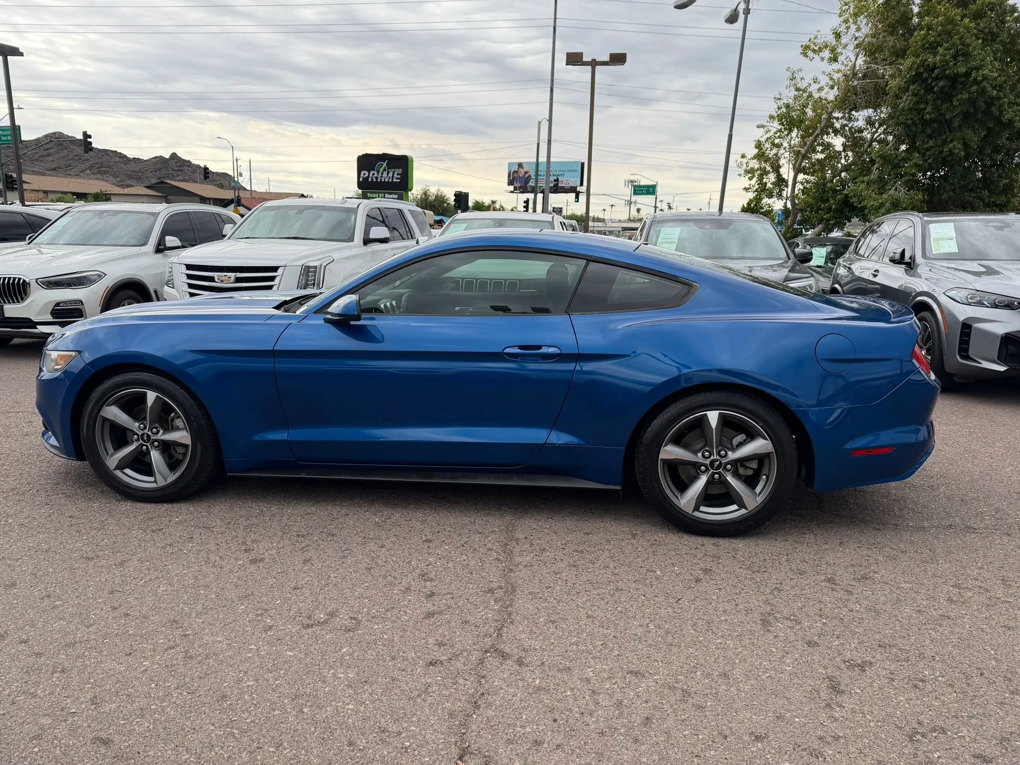 Used 2017 Ford Mustang Coupe RWD image 8