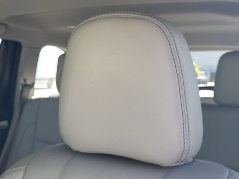 Used 2018 Toyota Highlander XLE FWD image 13