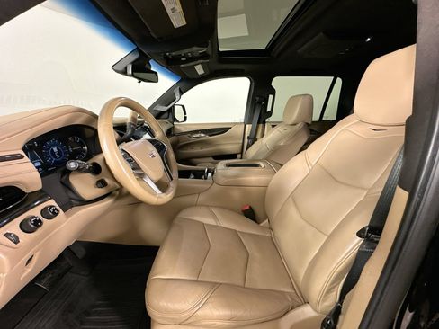 Used 2018 Cadillac Escalade Platinum AWD/4WD image 31