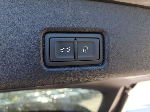 New 2025 Audi Q5 Premium Plus image 32