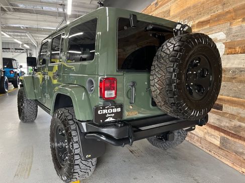 Used 2014 Jeep Wrangler Unlimited Rubicon w/ Connectivity Group AWD/4WD image 45
