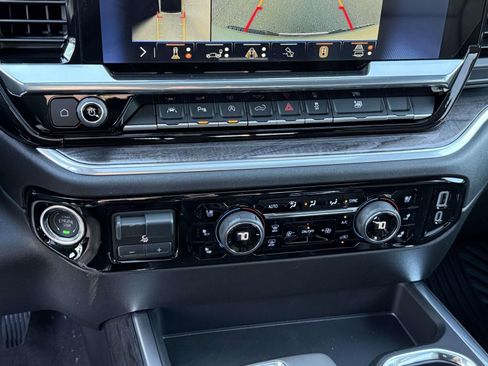 New 2026 Chevrolet Silverado 1500 LTZ w/ LTZ Premium Package AWD/4WD image 12