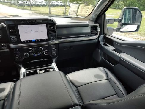 Used 2023 Ford F250 Lariat w/ Lariat Ultimate Package image 11